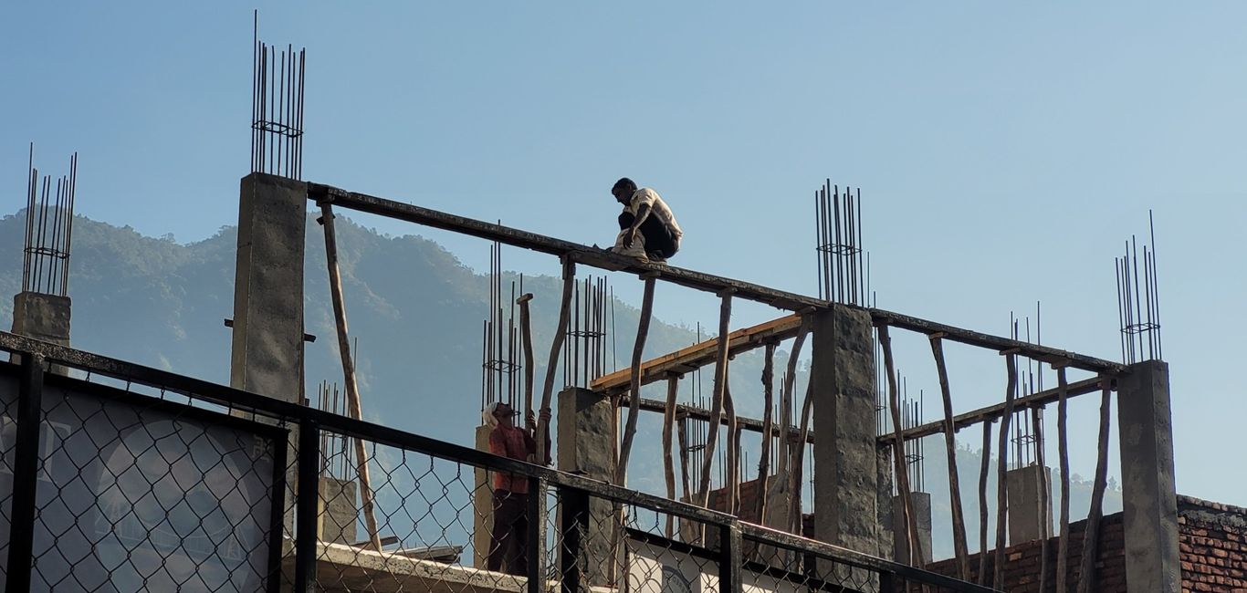 baustelle in rishikesh